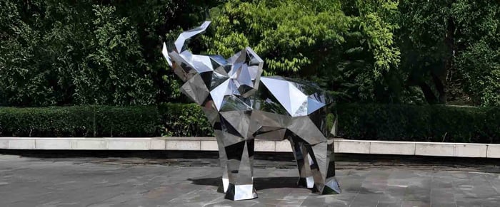 Modern Geometric Sculptures: The 7 Styles Everyone’s Buying (and Why)