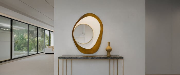 How to Mix Organic Art with Modern Interiors (Without Clashing)