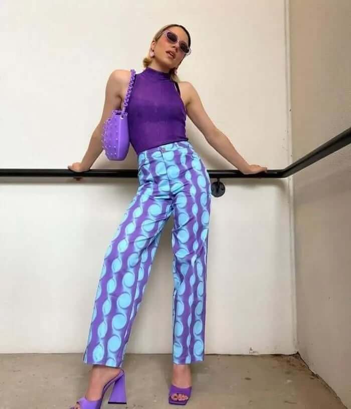 How to wear bright colors