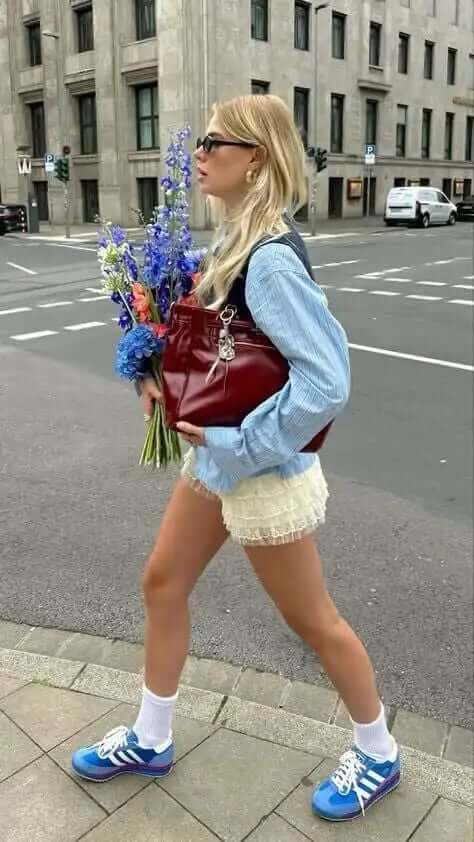 How to wear bright colors