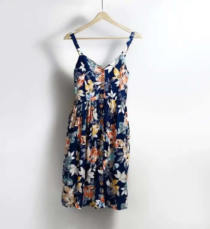 change dress color online