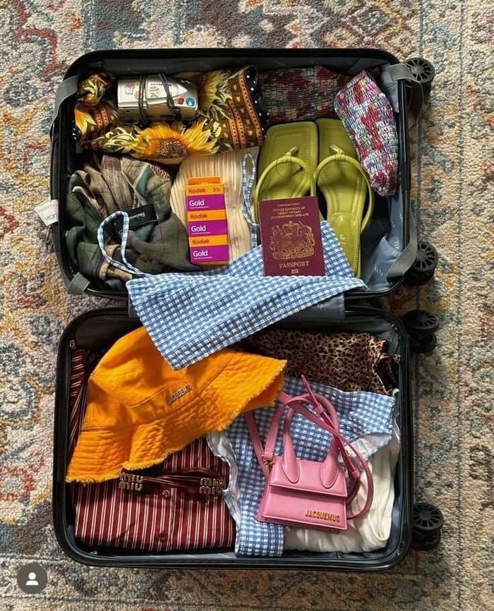 Comfortable travel outfits