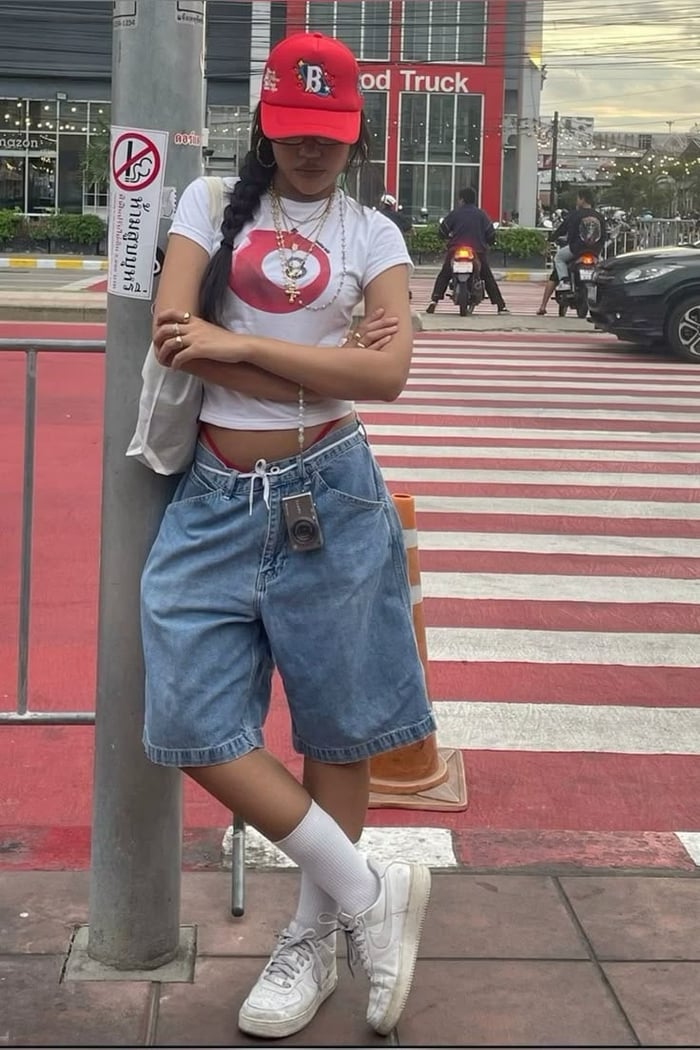 how to style jorts