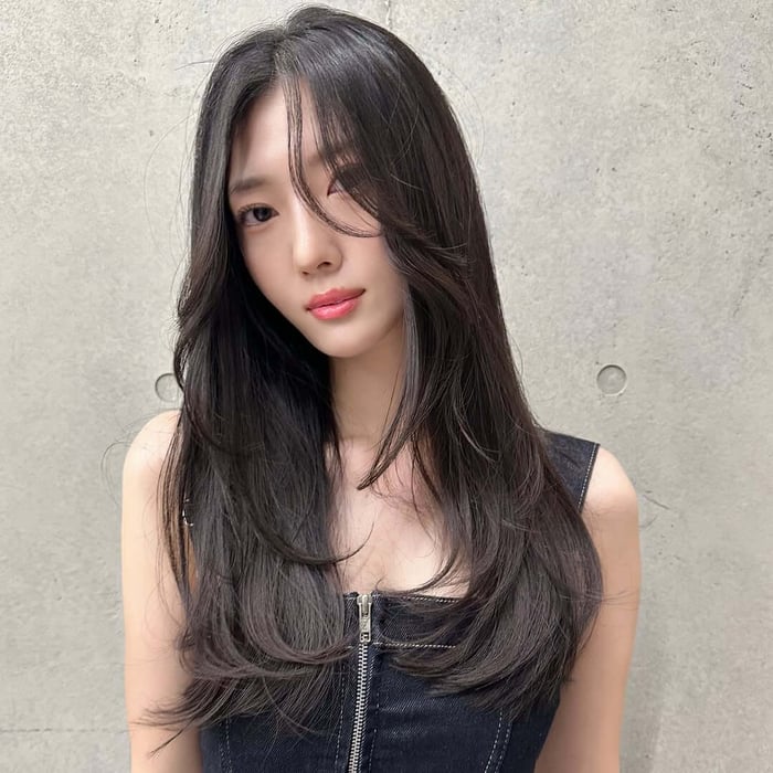 Japan's Hairstyle Trends #2: Effortless Elegance with the S-Curl Perm