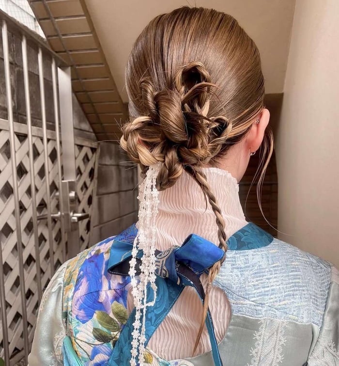 Not only does it let you express your personality, but it also adds a fun, layered feel to your whole look.