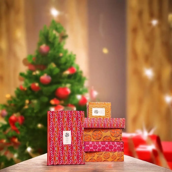 Luxurious Oribe Holiday Sets, the ideal Christmas gift.