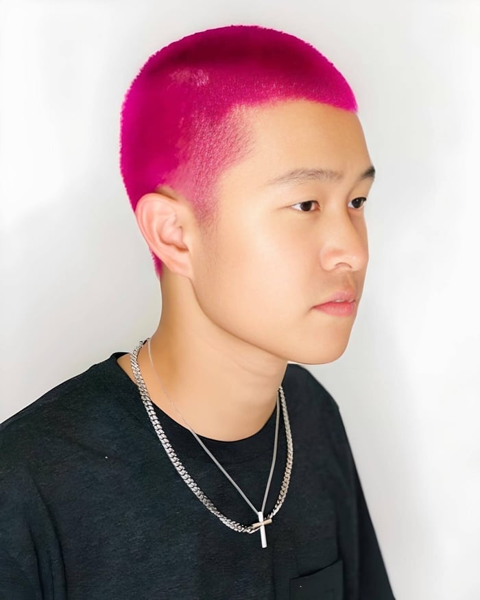There’s no rule that says you can’t dye buzzed hair.