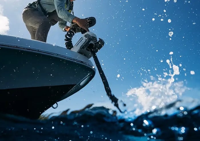 Discover the Game-Changing Lowrance Recon Trolling Motor