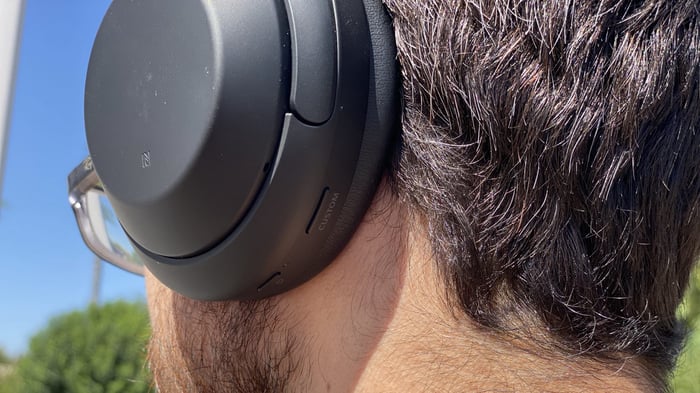 Sony WH-1000XM4 close-up earcup