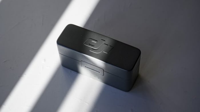 DJI Mic 2 charging case closed