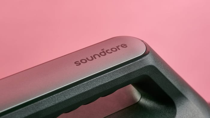 Anker Soundcore Boom 2 Handle