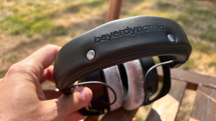 Close-up of the headband and design details on the DT 990 Pro X