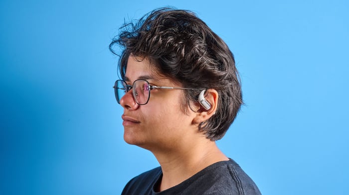 Titanium ear hooks offer secure and comfortable fit