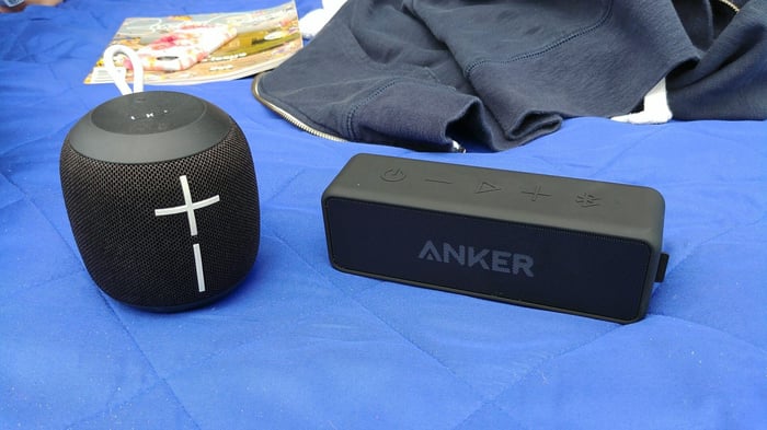 Anker SoundCore 2 vs UE Wonderboom