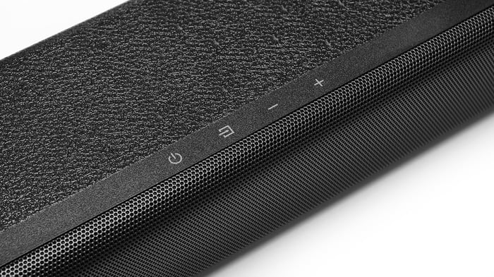 The HS214’s sleek black vinyl top and metal grille keep things classic.