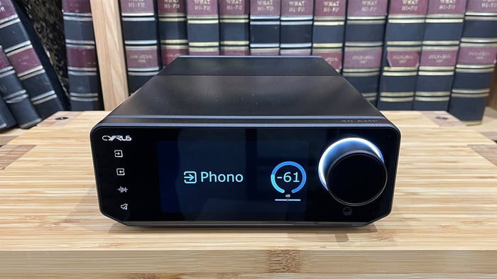 Cyrus 40 AMP commands attention with expressive dynamics and sleek design.