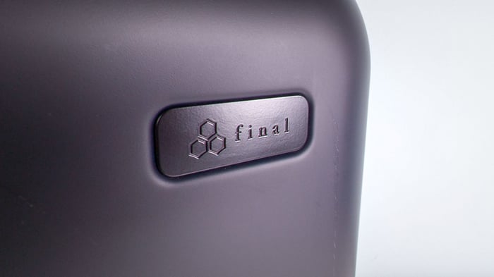 Final D8000 DC Cables