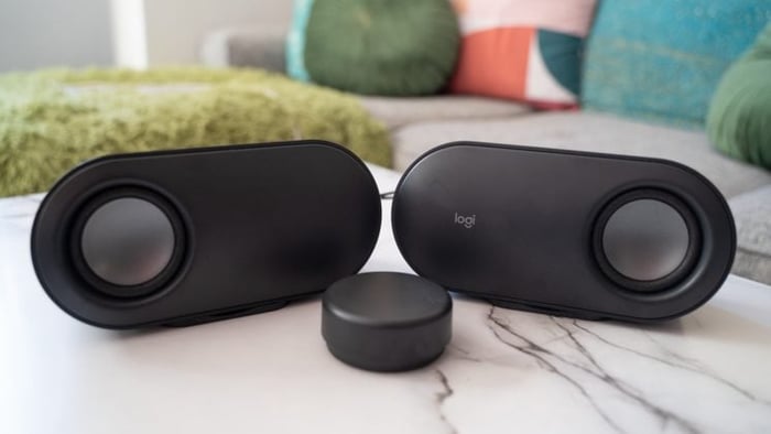 Rear panel and connectivity options Logitech Z407