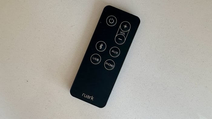 Simple but effective remote control included