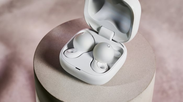 Inside the Sony LinkBuds Open charging case.