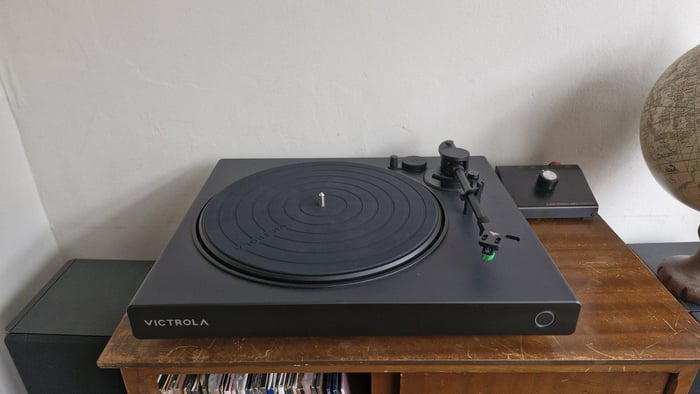 Victrola Hi-Res Onyx on wooden surface