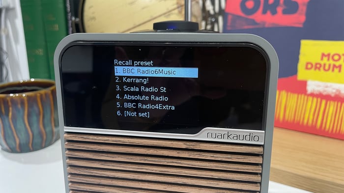 Sharp, high-contrast display on the Ruark Audio R1S