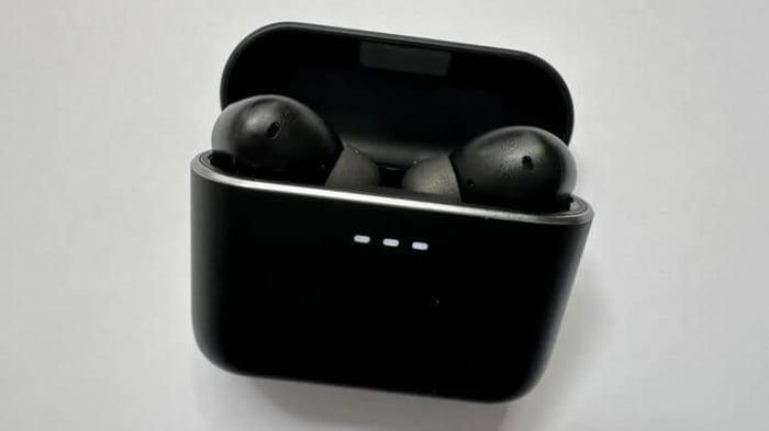 Cambridge Audio Melomania A100 earbuds