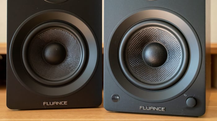 Fluance Ai41 remote control on desk