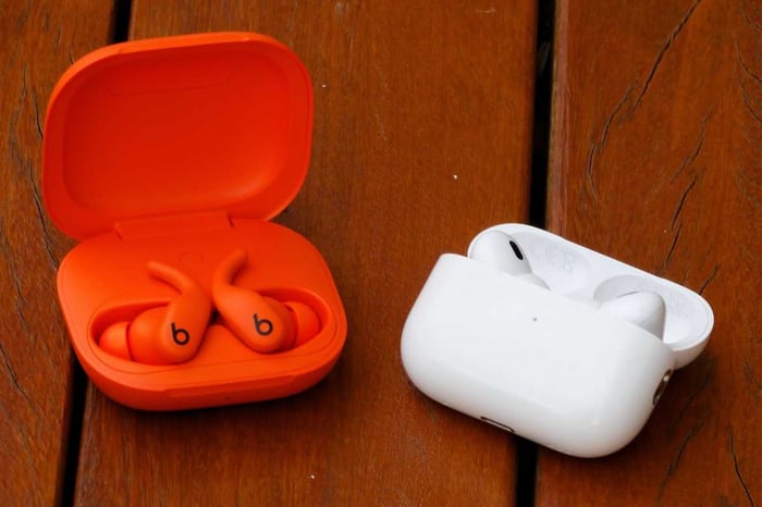 Powerbeats Fit or AirPods Pro 3 - Colorful Powerbeats Fit and white AirPods Pro 3