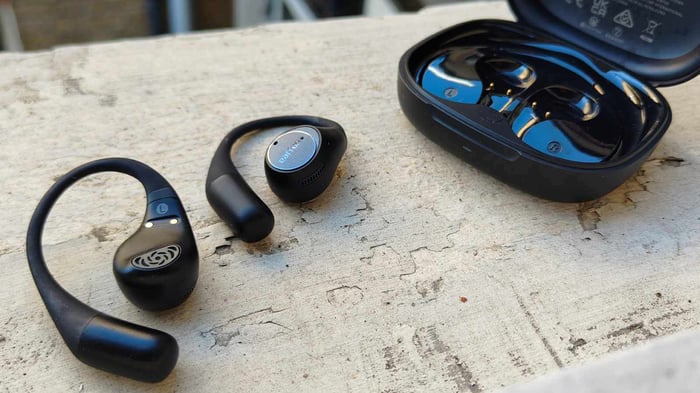 Bass enhancement technology adds some oomph but won’t satisfy bassheads.