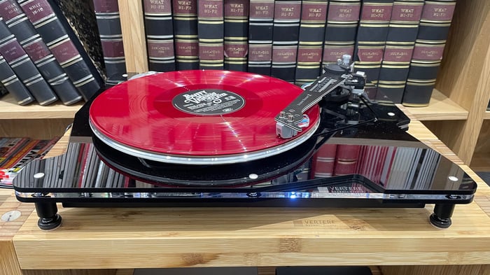 Vertere DG-X turntable playing pink vinyl