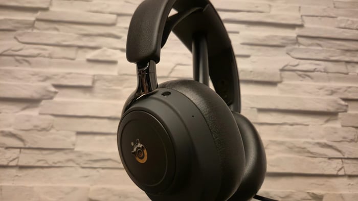 SteelSeries Arctis Nova Elite