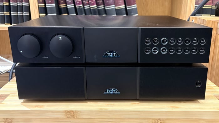 Naim NAC 552 front view
