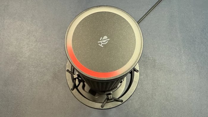 Multifunction knob on HyperX QuadCast 2 S