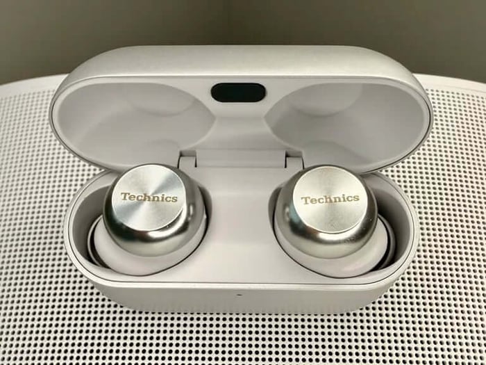Technics EAH-AZ100
