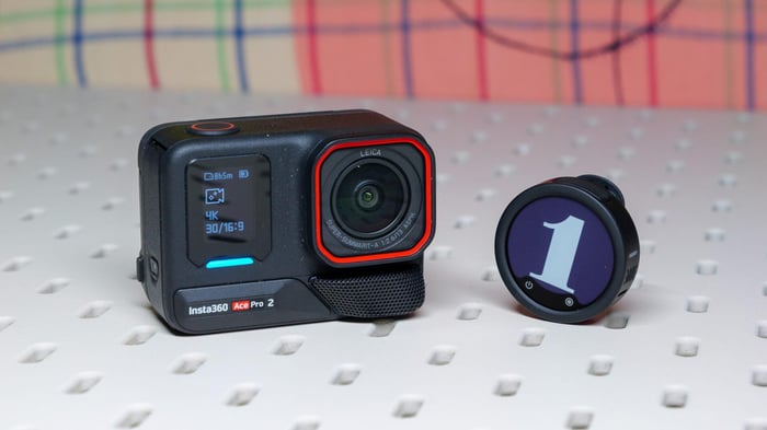 Mic Pro Mounted on Insta360 Camera