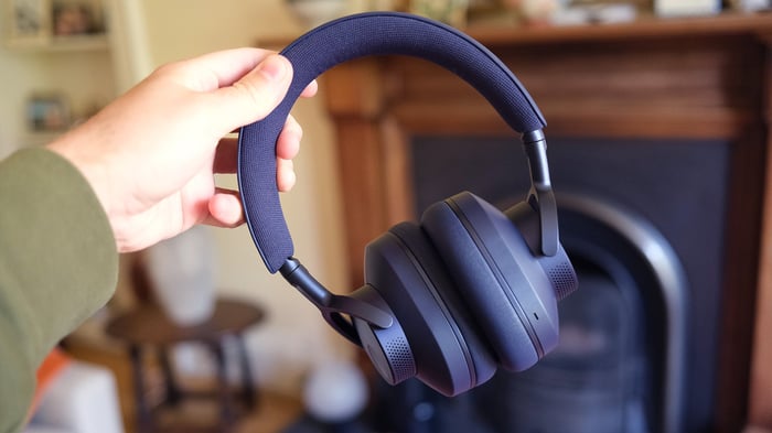 Cambridge Audio Melomania P100 SE in use