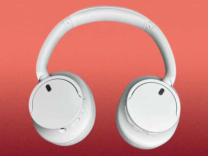 Lightweight and comfortable with decent ANC and sound