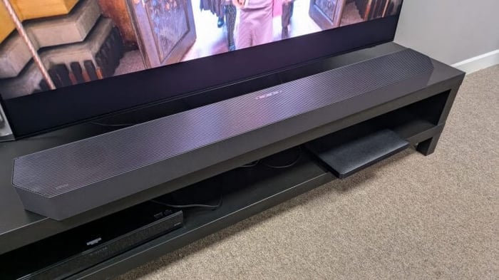 Samsung HW-Q990F connected to a TV and Blu-ray player.