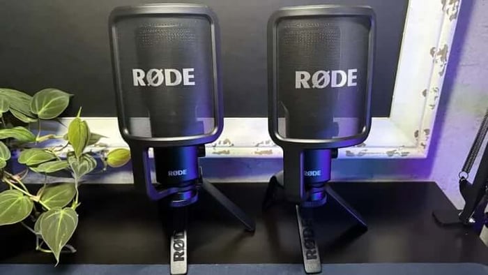 Rode NT-USB+ microphone black metal body with blue internal mesh