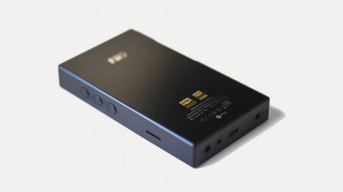 FiiO M11S rear view