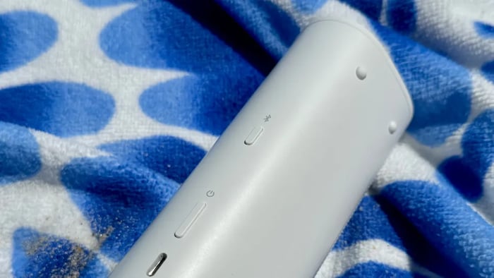 Sonos Roam 2 with dedicated mode switch button