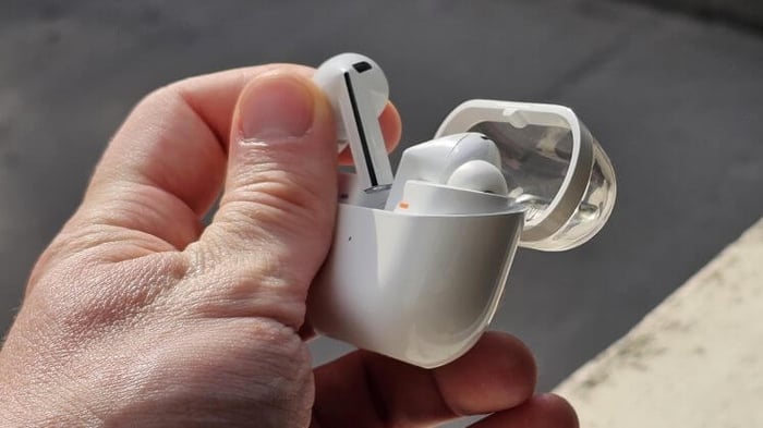 Samsung Galaxy Buds 3 Pro close-up