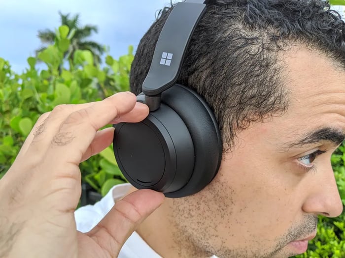 Surface Headphones 2 showing control dials