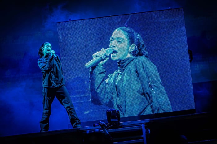 Lorde lighting up the Governors Ball stage