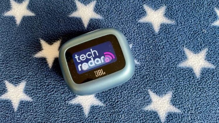 JBL Live Beam 3 on starry blanket