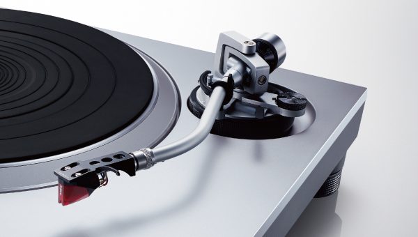 Technics SL-1500C close-up
