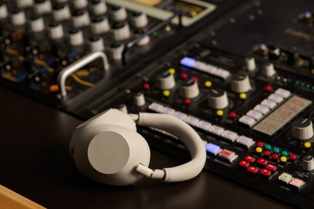 Sony WH-1000XM6 lifestyle view