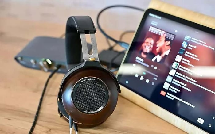Klipsch Atlas – premium full-size headphones