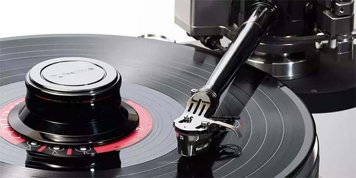 TechDAS Air Force 20’s dual-layer platter construction